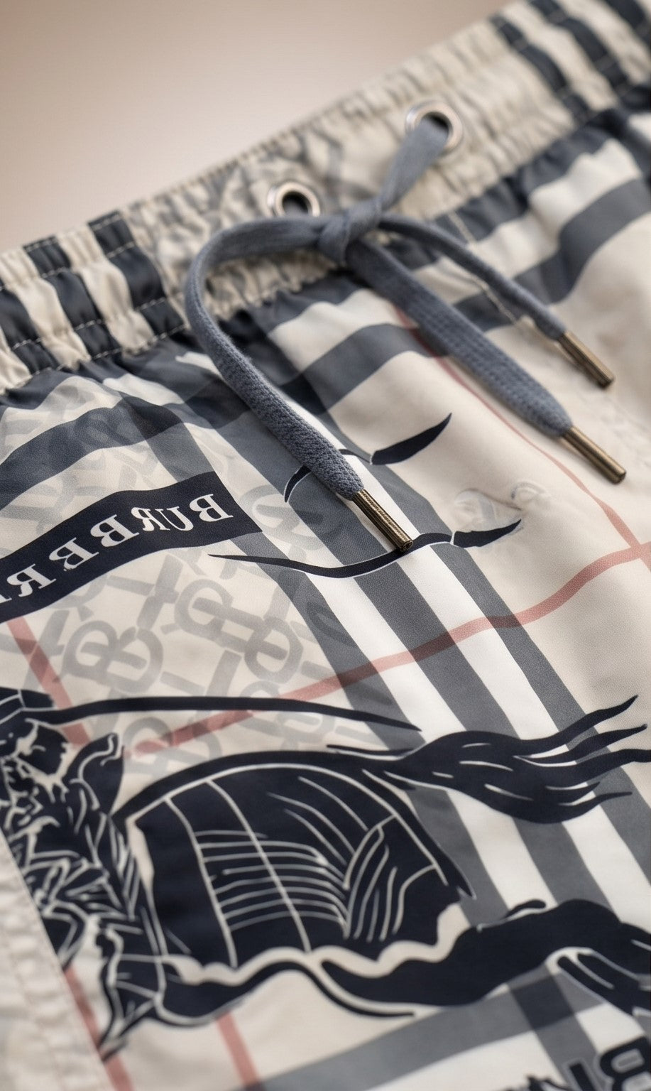 Equestrian Knight Print Shorts – Beige Check Pattern