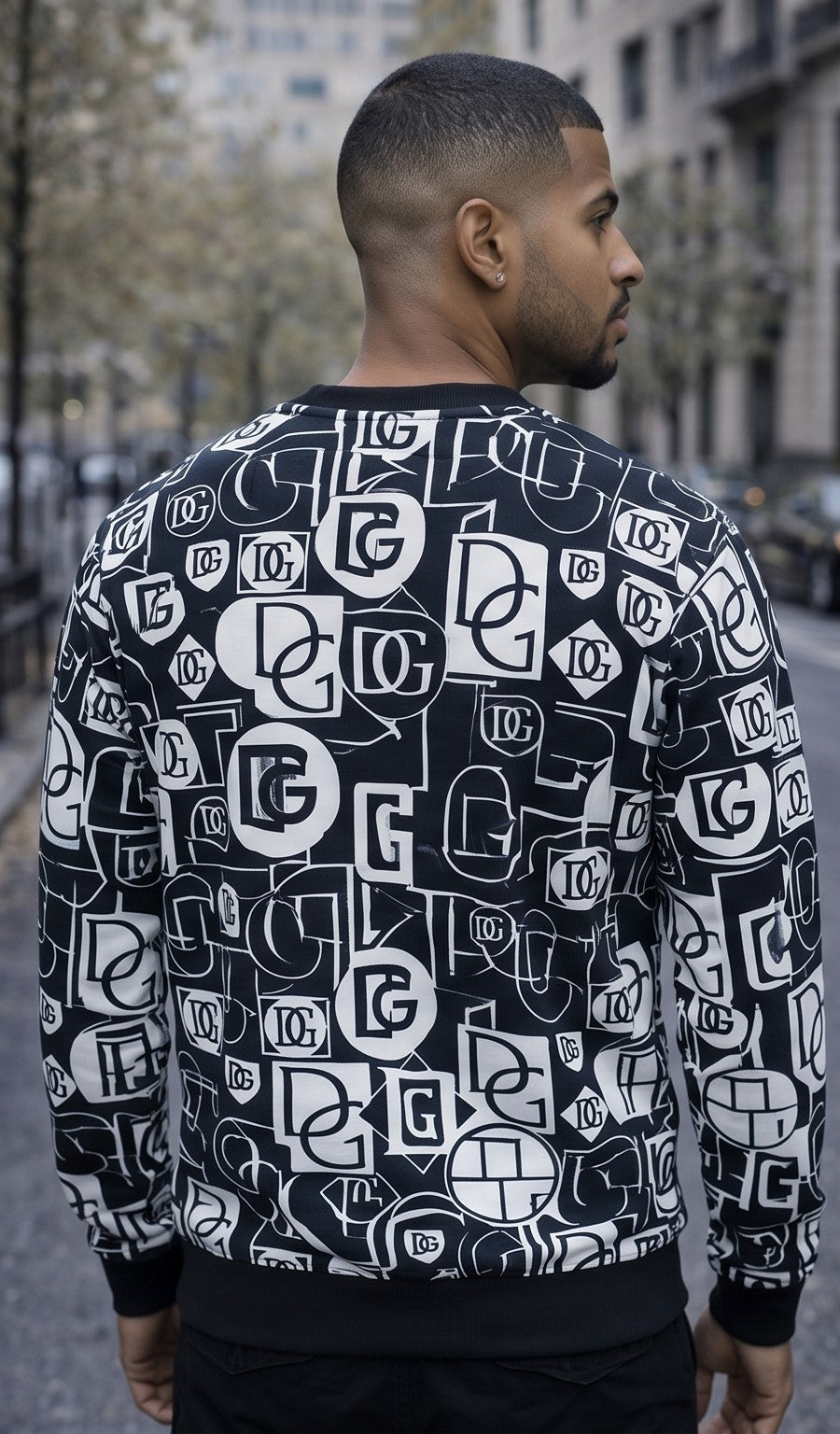 Intarsia Logo Crewneck Sweater – Black Bold Graphic Knit Jumper