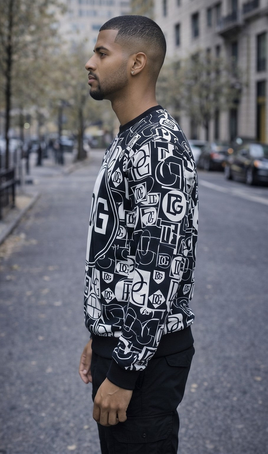 Intarsia Logo Crewneck Sweater – Black Bold Graphic Knit Jumper